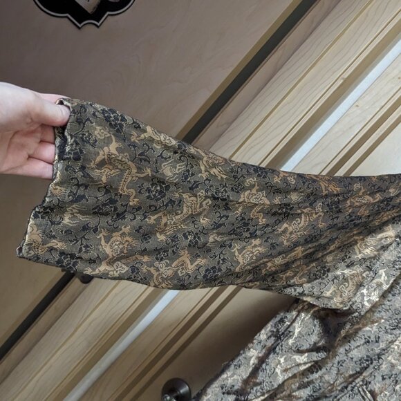 Men's L Thai Silk Toggle Shirt - Picture 2 of 5